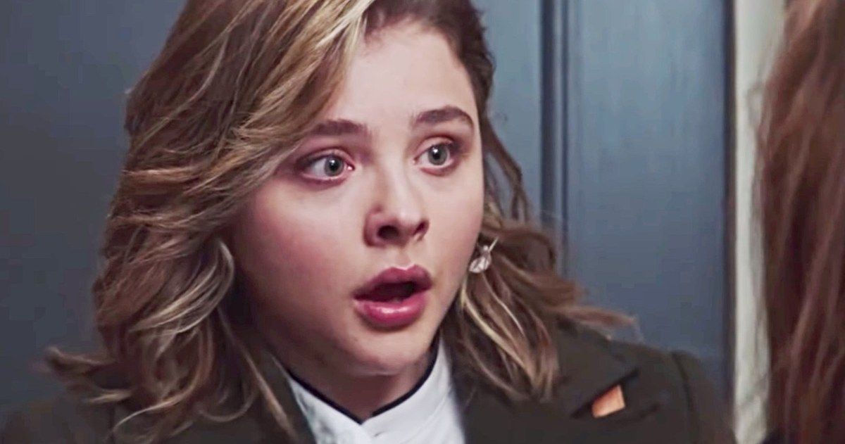 Greta Review: Chloe Moretz &amp; Isabelle Huppert Can't Save This Bad Thriller