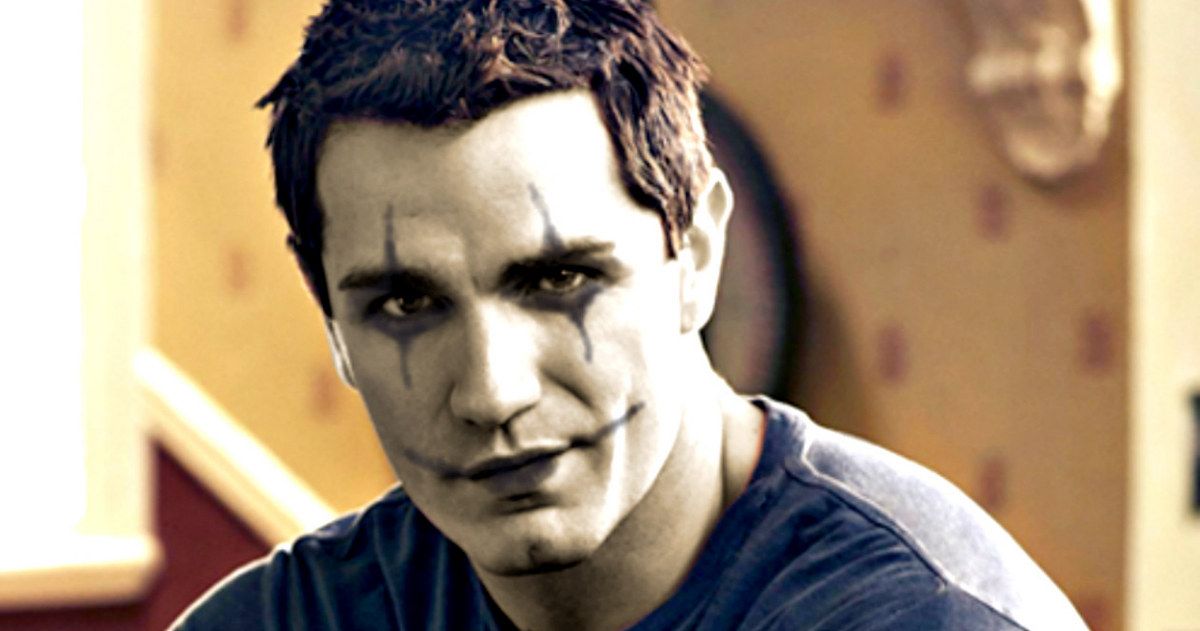 The Crow Creator Wants Smallville Actor for Remake