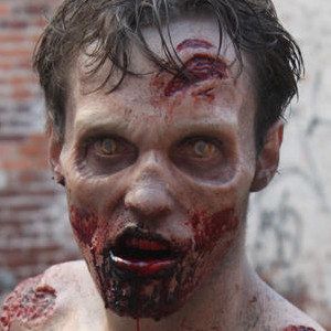 The Walking Dead: The Complete Second Season 'How to Gut a Zombie' Blu-ray Featurette