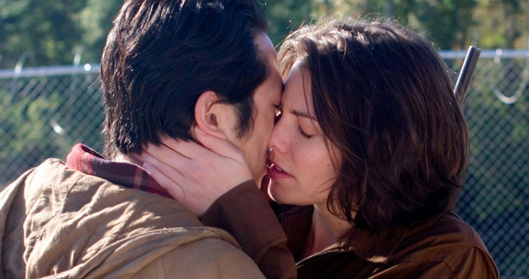 Glenn and Maggie Kiss in The Walking Dead Season 4 Photo and Gif