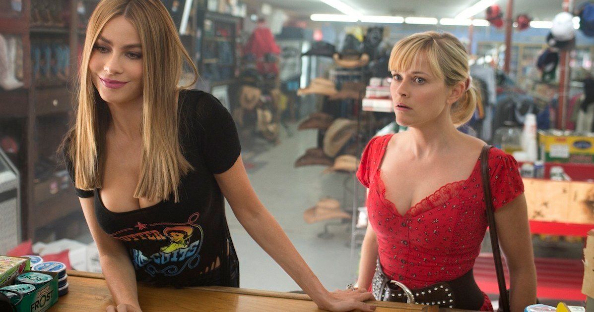 Hot Pursuit Review: Painfully Unfunny and Offensive