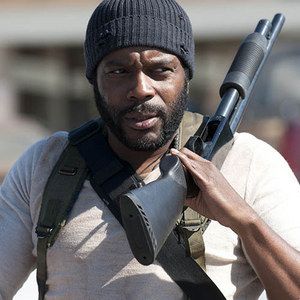Tyreese Prepares for Battle in Six The Walking Dead Season 4 Photos