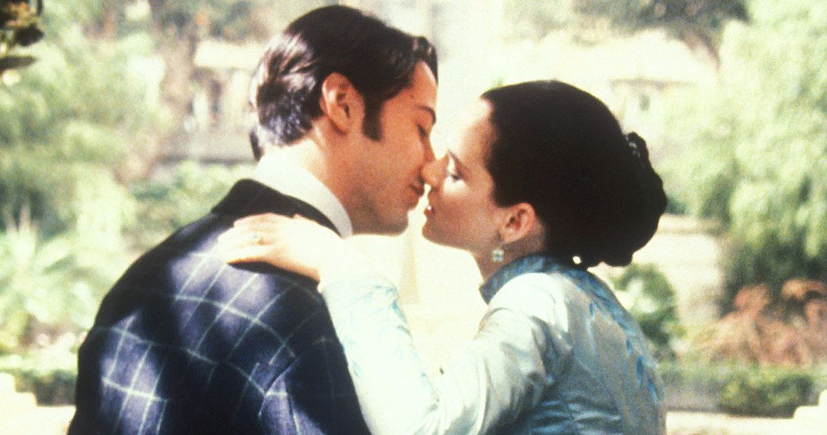 Winona Ryder and Keanu Reeves in Dracula in 1992