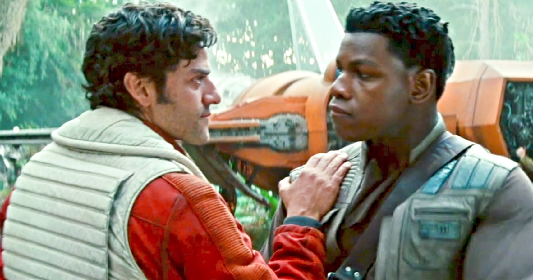 Oscar Isaac Blames 'Disney Overlords' for Shutting Down Finn and Poe Romance