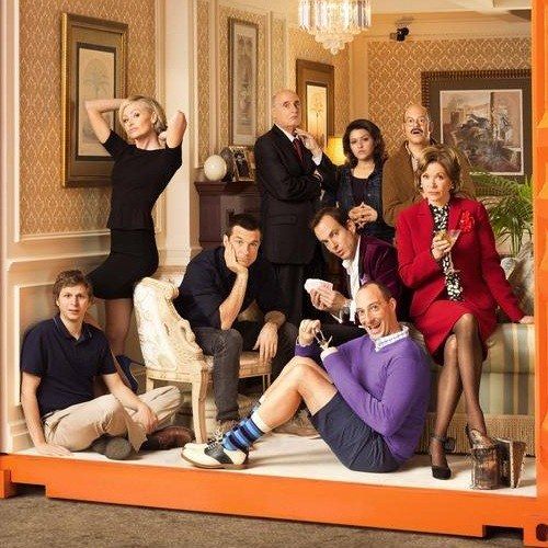 First Look at the Entire Bluth Family in Arrested Development Season 4