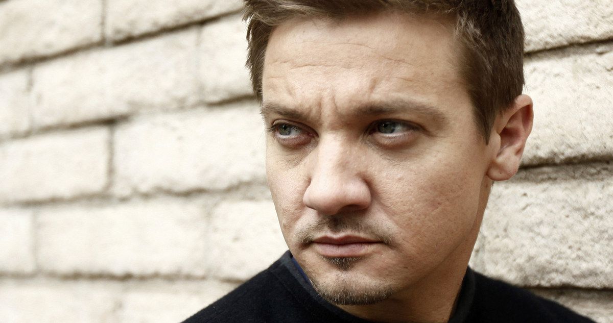 Jeremy Renner Joins Amy Adams in Story of Your Life
