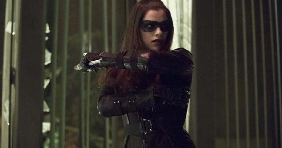 The Huntress Takes Hostages in Latest Arrow Season 2 Clip