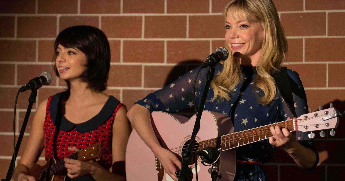 Fred Savage to Direct Garfunkel and Oates for IFC