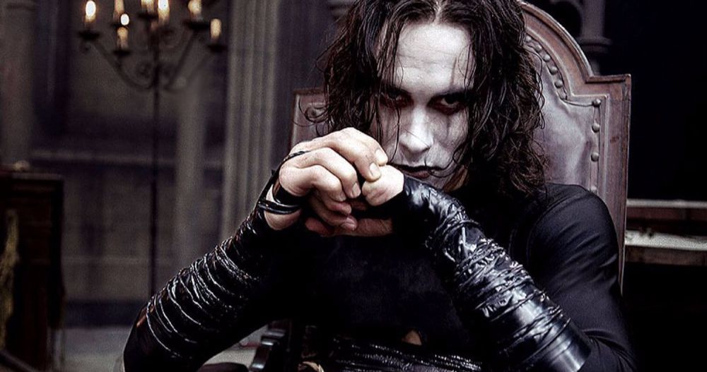 Brandon Lee's The Crow Costume Brings in $25K at Auction