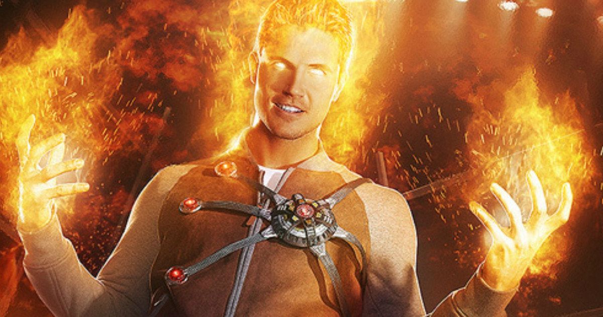 Robbie Amell Talks Firestorm in Flash Season 2 &amp; Legends of Tomorrow | EXCLUSIVE