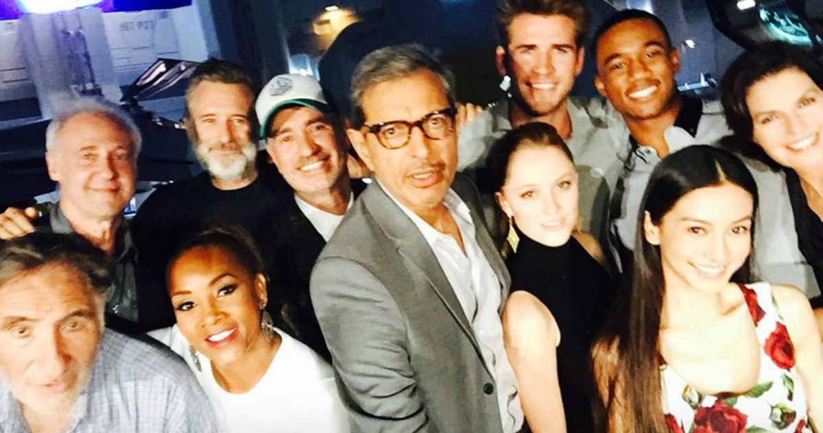 Independence Day 2 Viral Teasers and Cast Photo