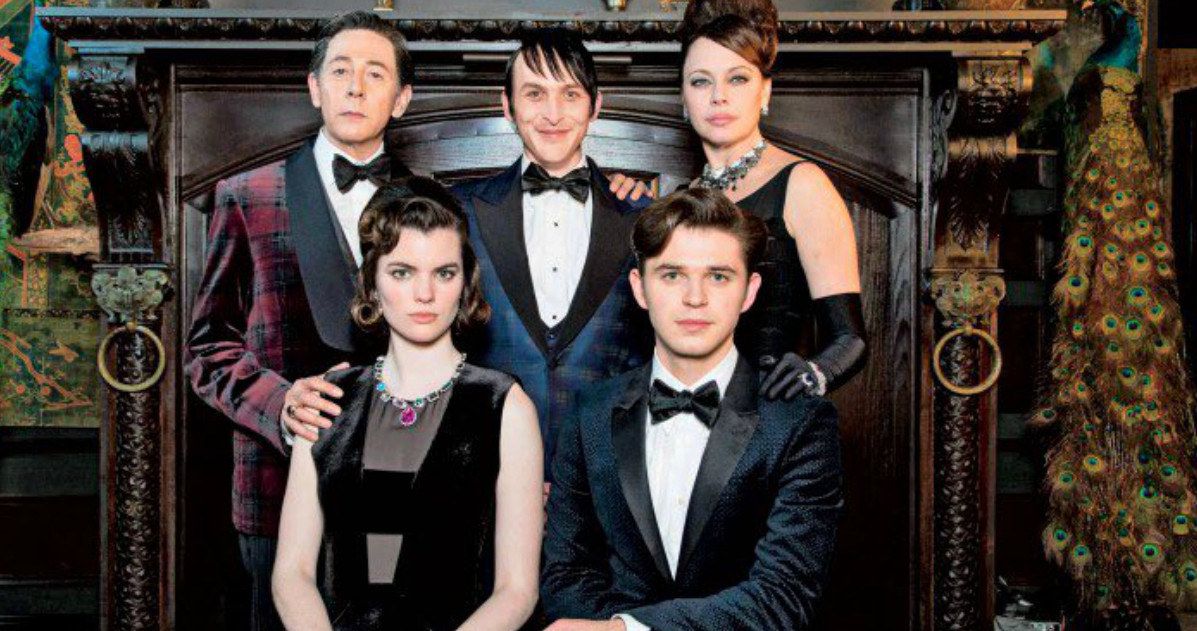 Penguin Family Portrait Unveiled in Gotham Season 2
