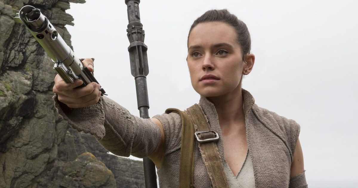 Does Rey Build a New Lightsaber in Star Wars 8?
