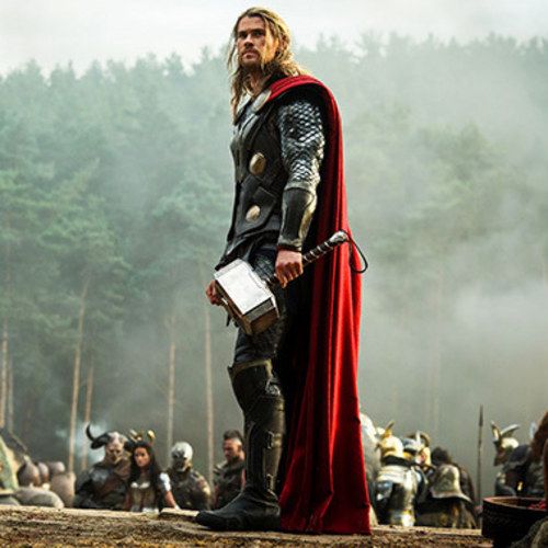 Chris Hemsworth Visits Asgard in Thor: The Dark World Photo