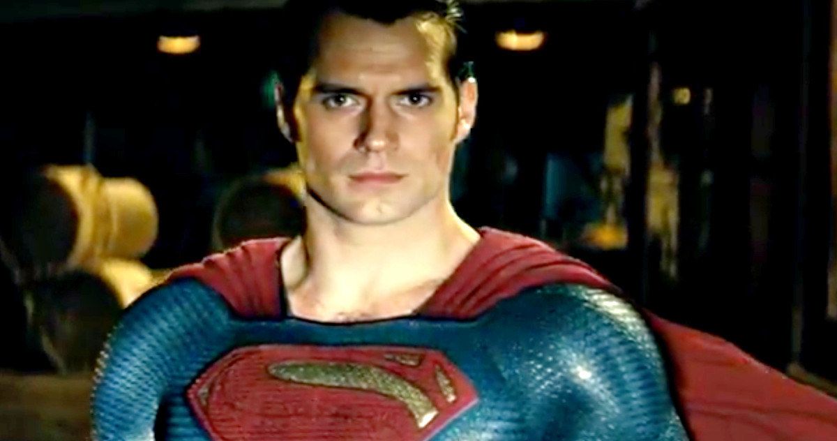 First Batman v Superman TV Spot Has Superman Fighting the Batmobile