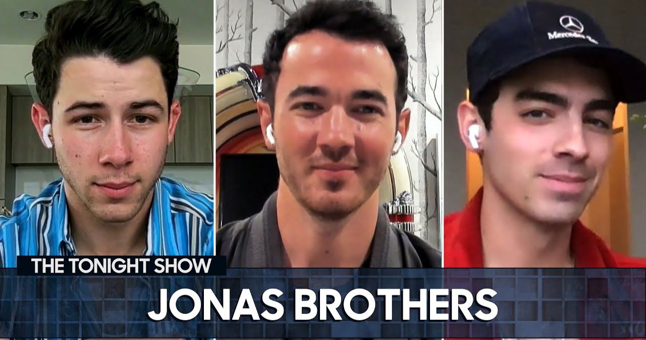 The Jonas Brothers Jokingly Tease a UFC Match Against the Hemsworth Brothers