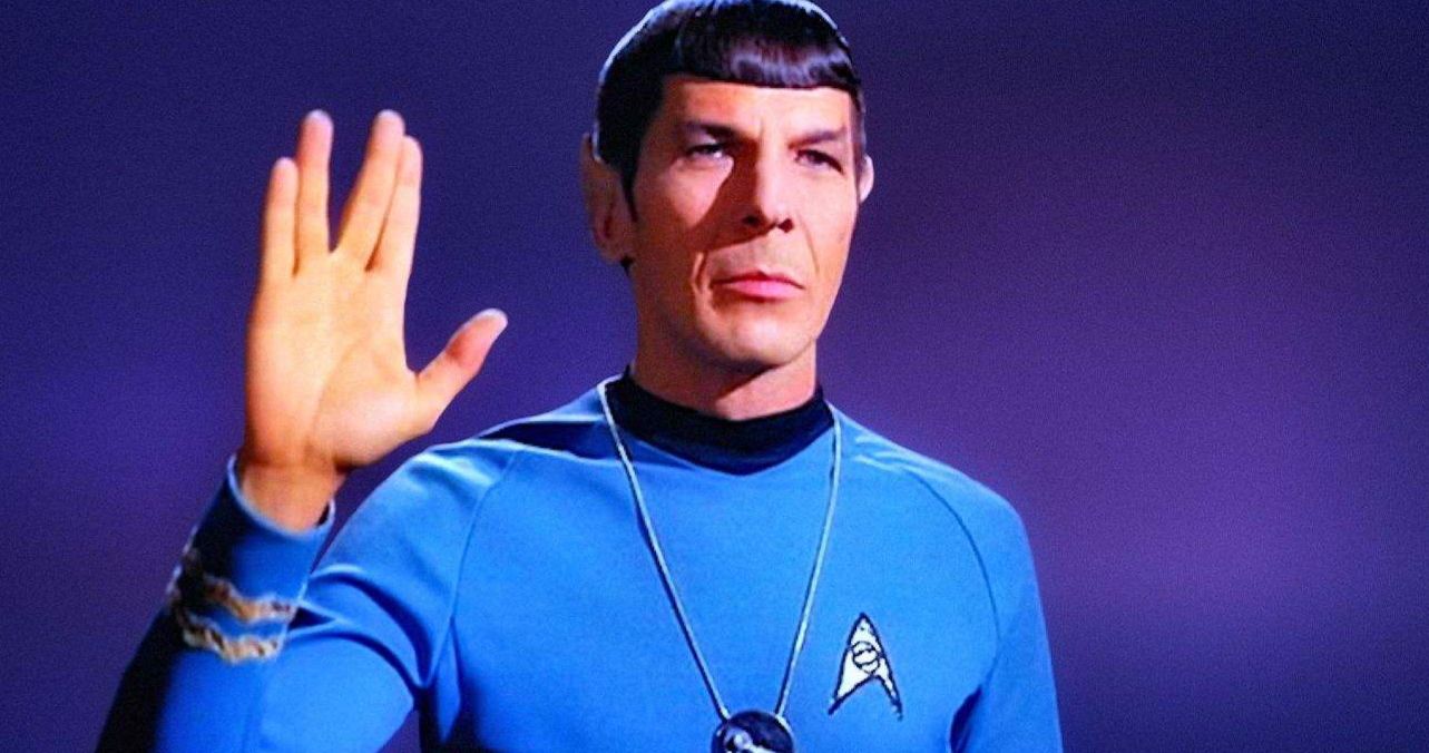Trekkies Replace Handshake with Spock's Vulcan Salute Amid Coronavirus Fears
