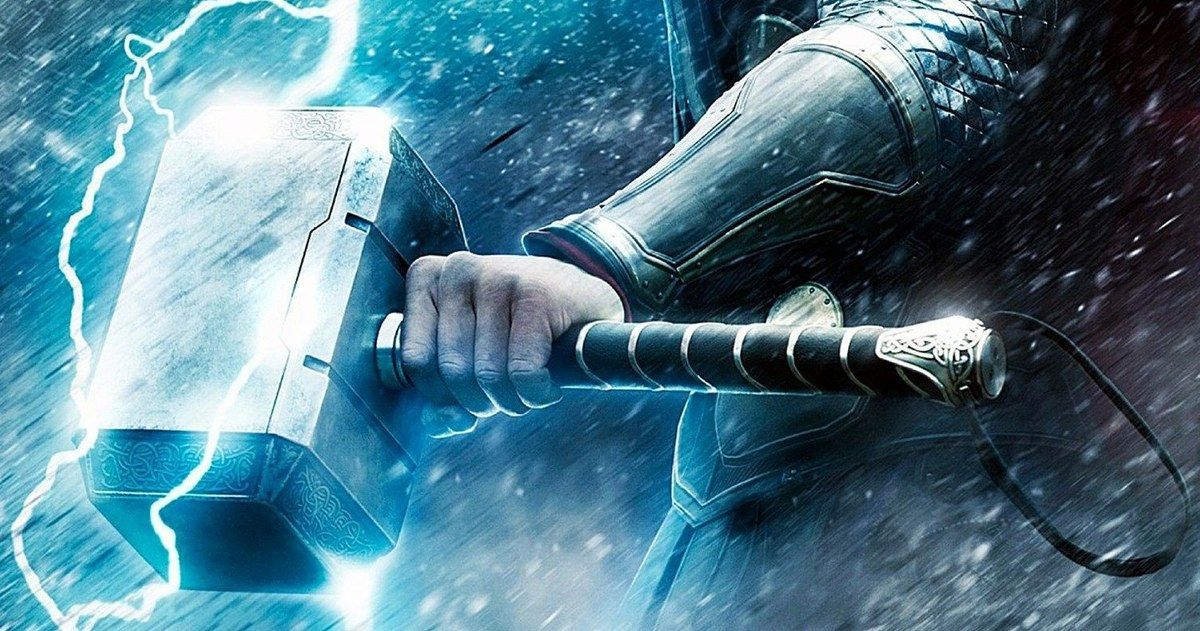 Chris Hemsworth Hints at the Fate of Thor's Hammer in Ragnarok