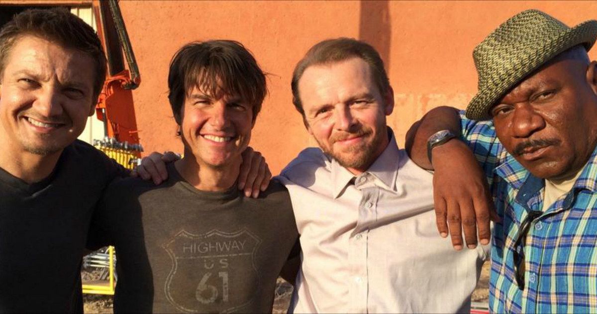 Mission: Impossible 5 Photo Reunites Tom Cruise with His Team