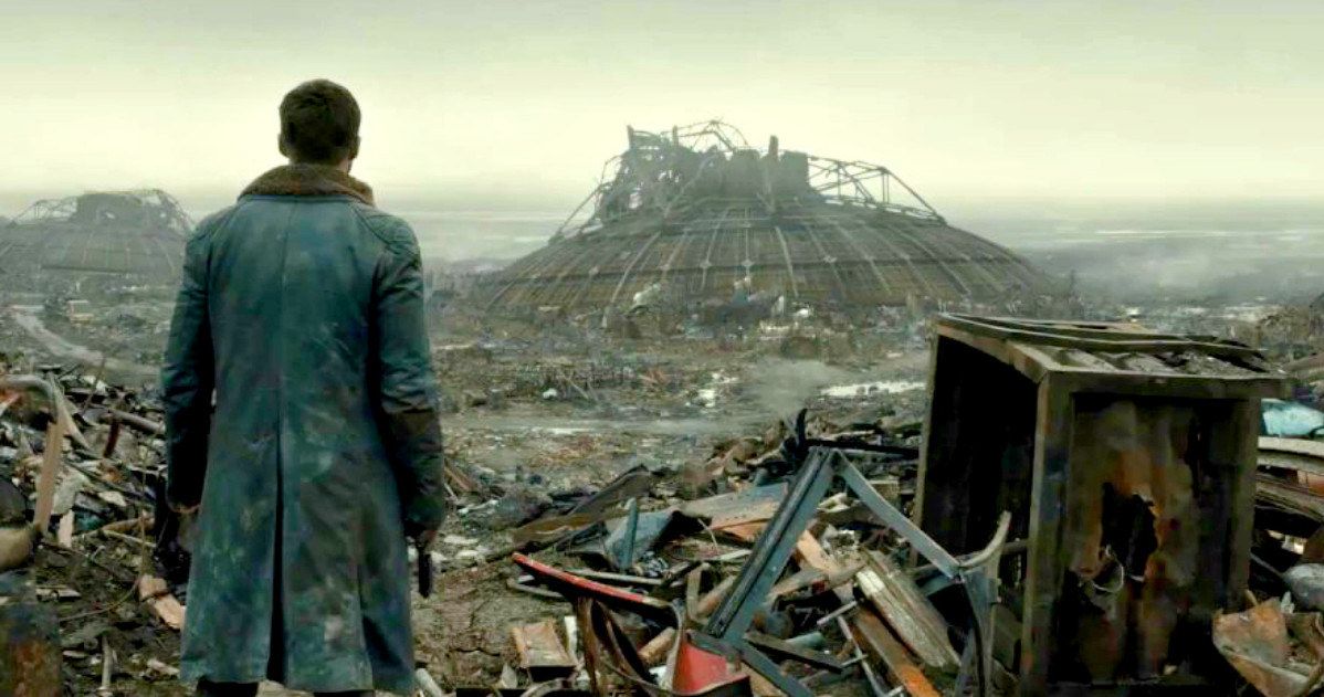 First Blade Runner 2049 Clip Goes Inside a Futuristic Sweatshop