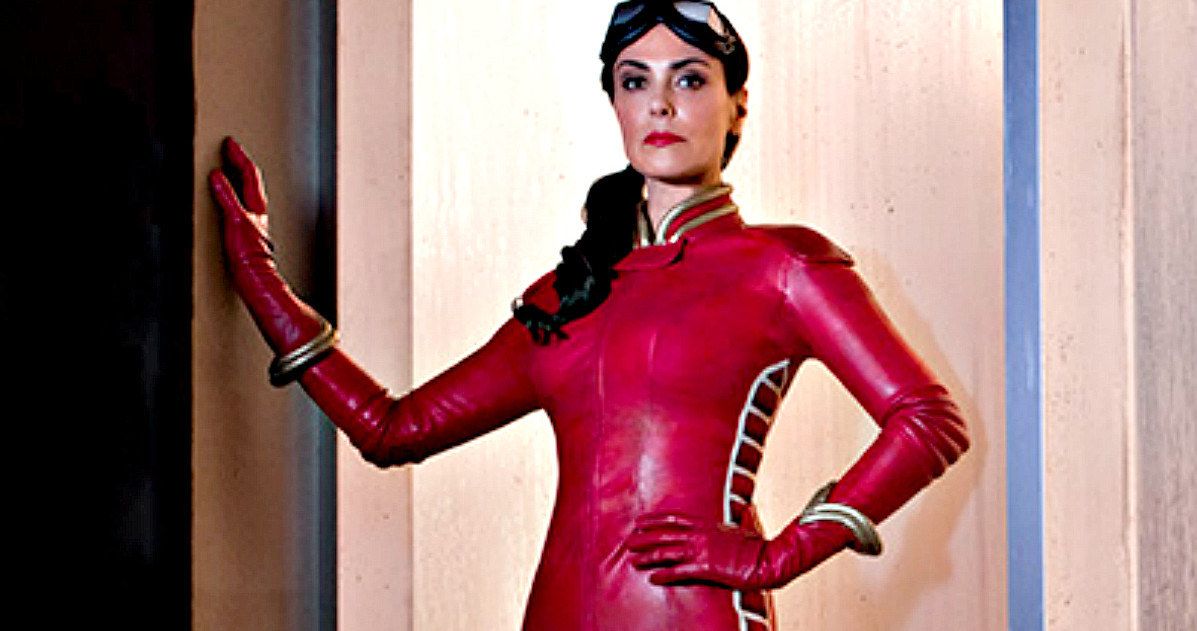 Michelle Forbes Revealed as Retro Girl in PlayStation's Powers