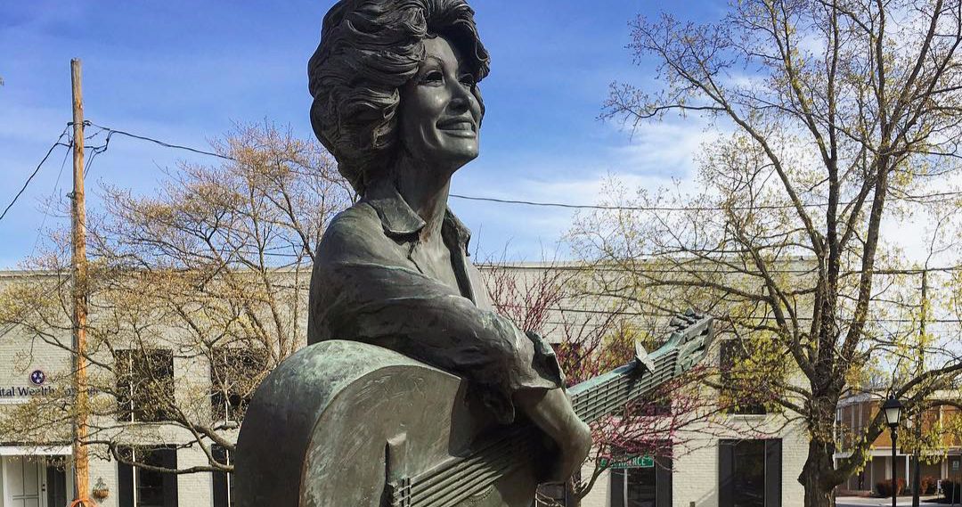 Petition Wants Dolly Parton Statues to Replace All Confederate Monuments in Tennessee