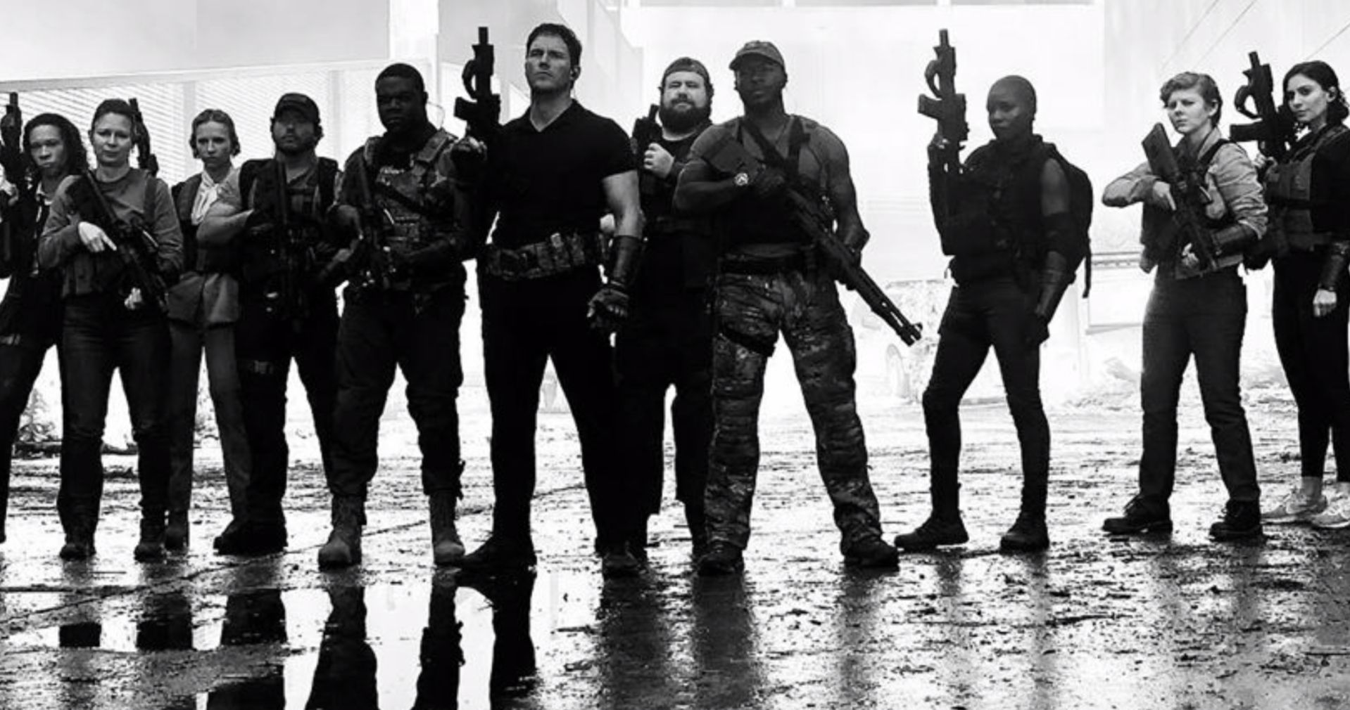 The Tomorrow War First Look Has Chris Pratt's Alien Fighters Ready for Battle