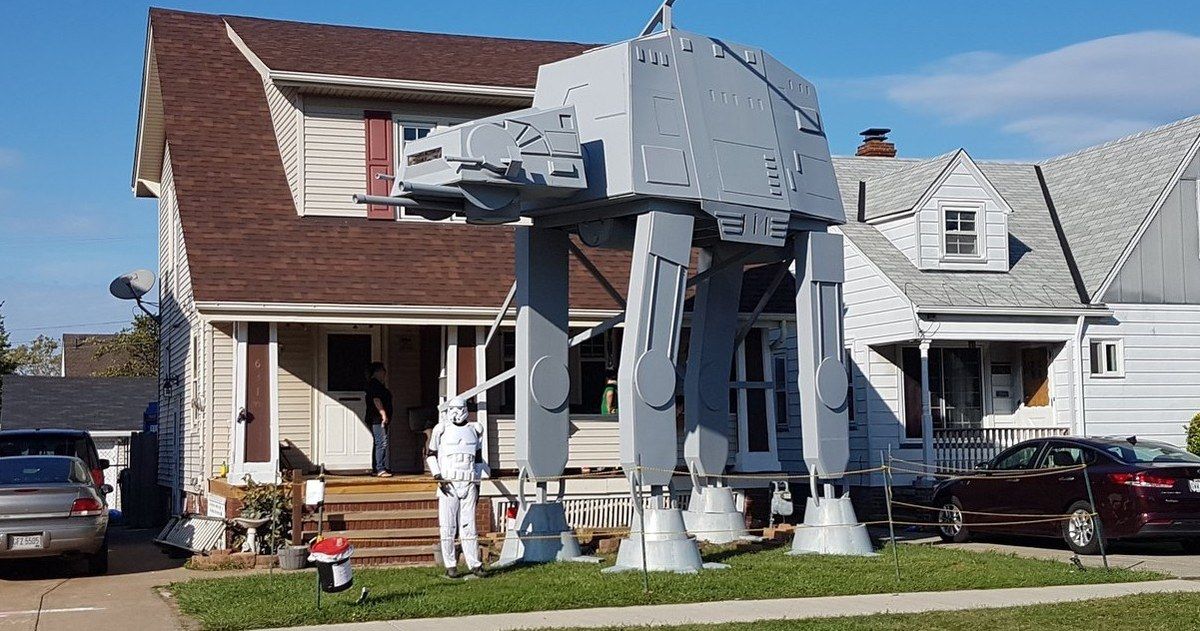 Man Builds Massive AT-AT Walker in Front Yard for Halloween