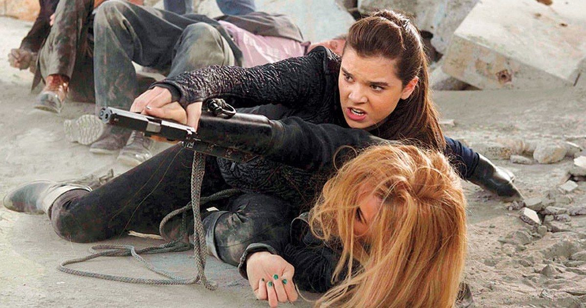 Barely Lethal Trailer: Hailee Steinfeld Is a Teenage Assassin