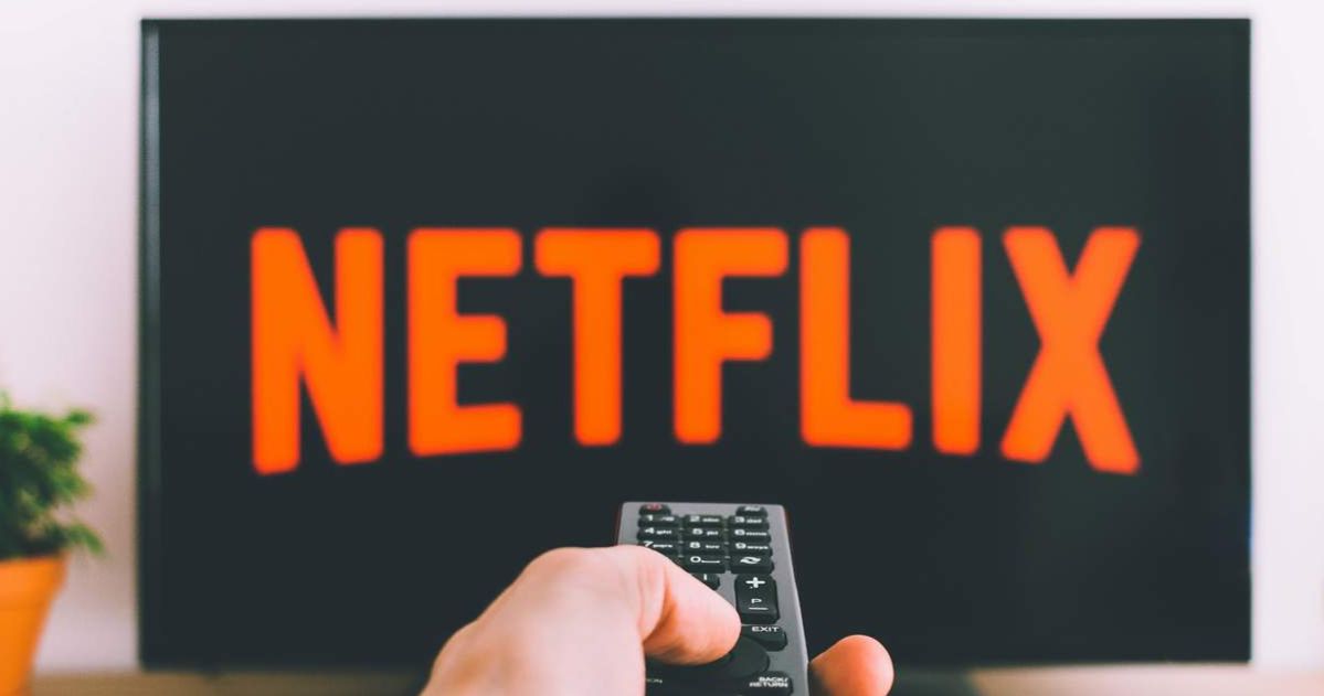 Officials Ask Netflix to Stop HD Streaming to Prevent the Internet from Crashing