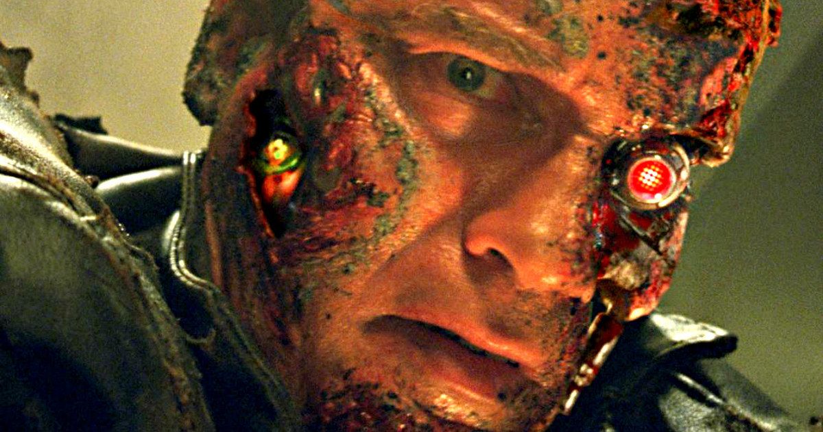 Schwarzenegger with a half destroyed cyborg face in Terminator 5