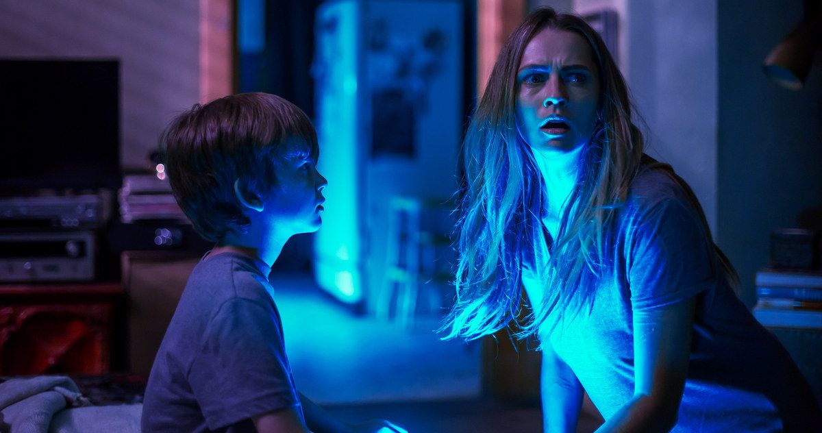 Lights Out Reinvents Classic Horror in a Fresh Way