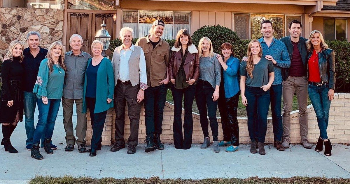 Brady Bunch Cast Reunites at Old Brady Home for First Time in 15 Years