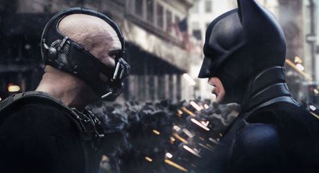 Bane and Batman Face-Off in The Dark Knight RisesDo not read the following if you want to stay fresh and clean. A few minor spoilers lay ahead.