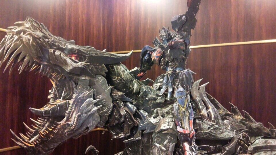 Transformers: Age of Extinction Theater Standee 2
