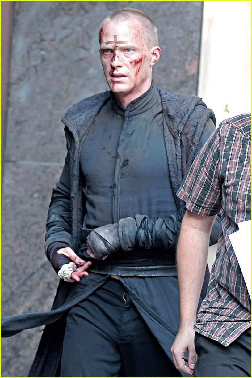 Paul Bettany Priest Image #1