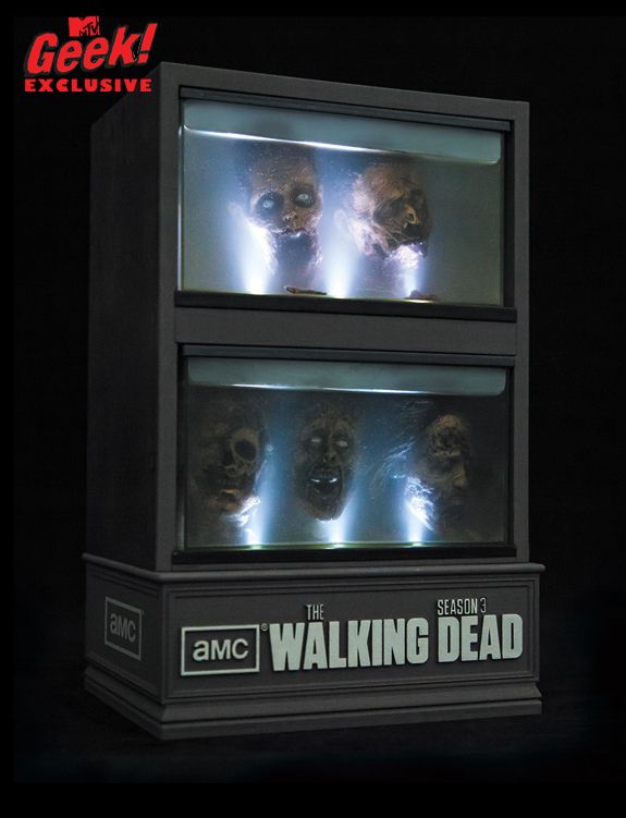 The Walking Dead: The Complete Third Season Limited Edition Blu-ray Packaging 2