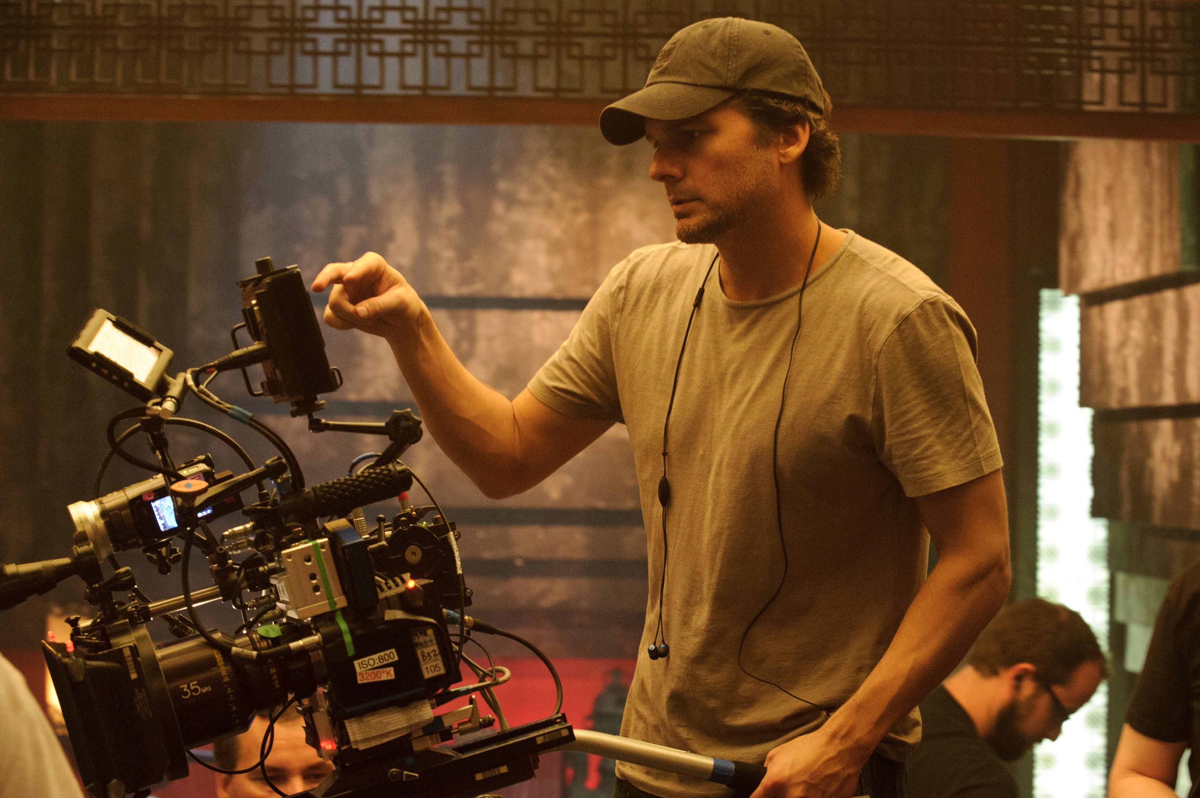 Director Len Wiseman on the Toronto set of Total Recall{33} It is amazing. It is a incredibly sexy and beautiful 9mm that shoots like a machine gun. It is kind of intense.