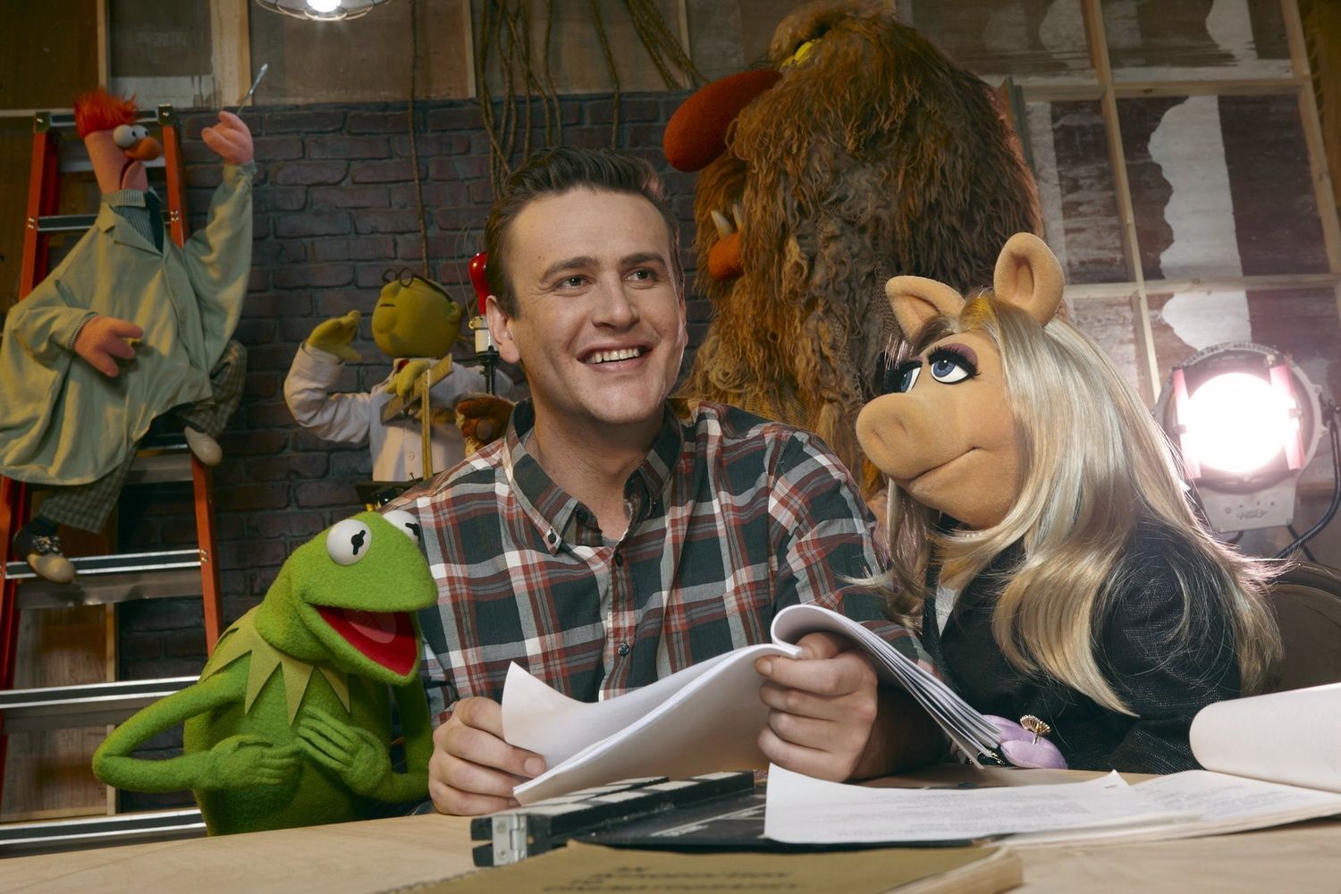 Jason Segel with Miss Piggy in The MuppetsWe continued speaking with {99} and asked the writer if it was hard getting in all of the beloved characters, including the lesser known ones, and giving them enough to do in the film. Yeah. There is kind of that core. It includes those characters like Swedish Chef. I love the rat, so we had to put Rizzo the rat in there. {100} had some...He knows more...I would say I love The Muppets and know a lot about The Muppets. {101} is like a fanatic. But then {1