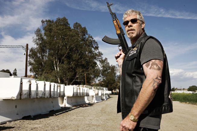 Ron Perlman as Clay MorrowPerlman went on to discuss the reason behind adding new villains to the show this season. I think we are painting a slightly larger canvas because now we are going against somebody rather than the first season where we were just a motorcycle club going against other clubs. Now we're going up against something that is much larger than any of these little localized clubs that have formed their own personal families in order to live out their lives in there own socially, p