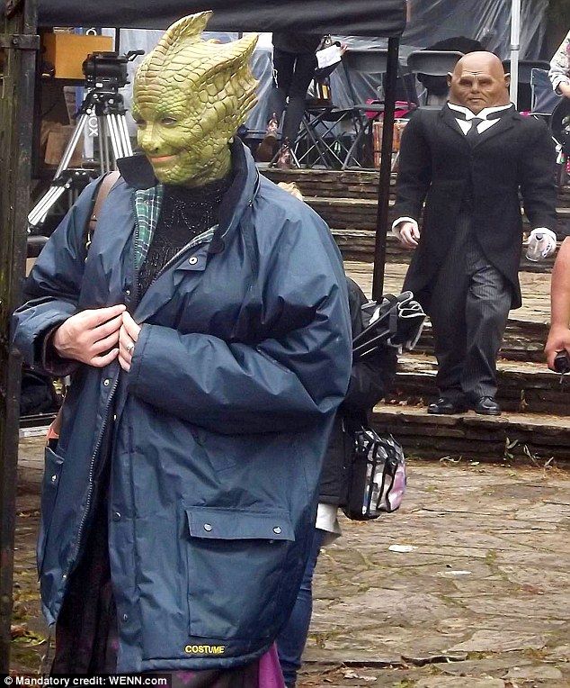 Doctor Who Christmas Special 2012 On Set Photo 6