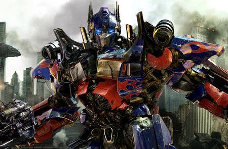 Peter Cullen discusses playing Optimus Prime in Transformers: Dark of the Moon