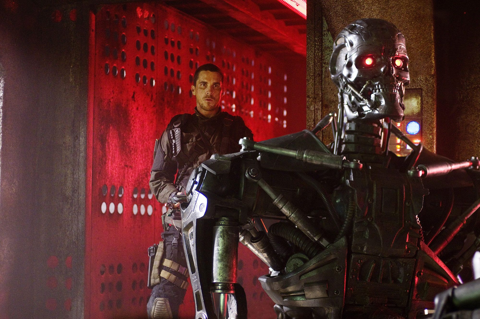 Christian Bale and T800 in Terminator: Salvation