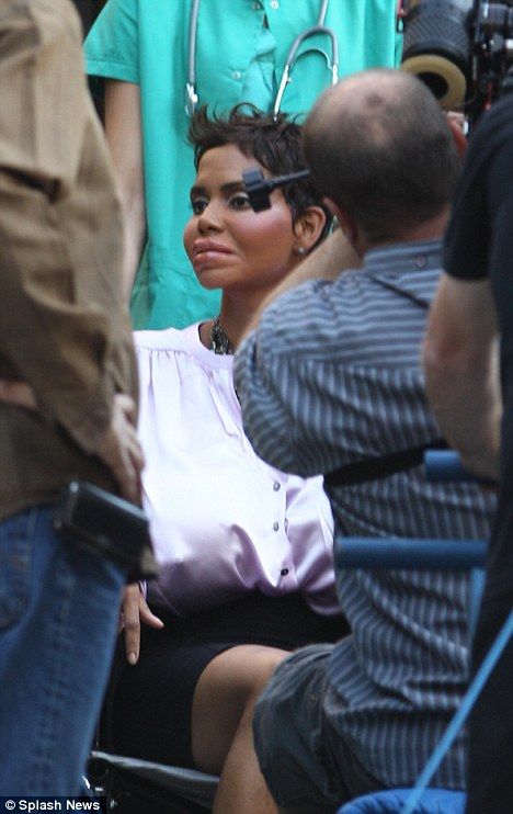 Halle Berry on the set of Truth or Dare #1