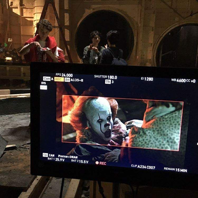 IT behind the scenes Pennywise Photo