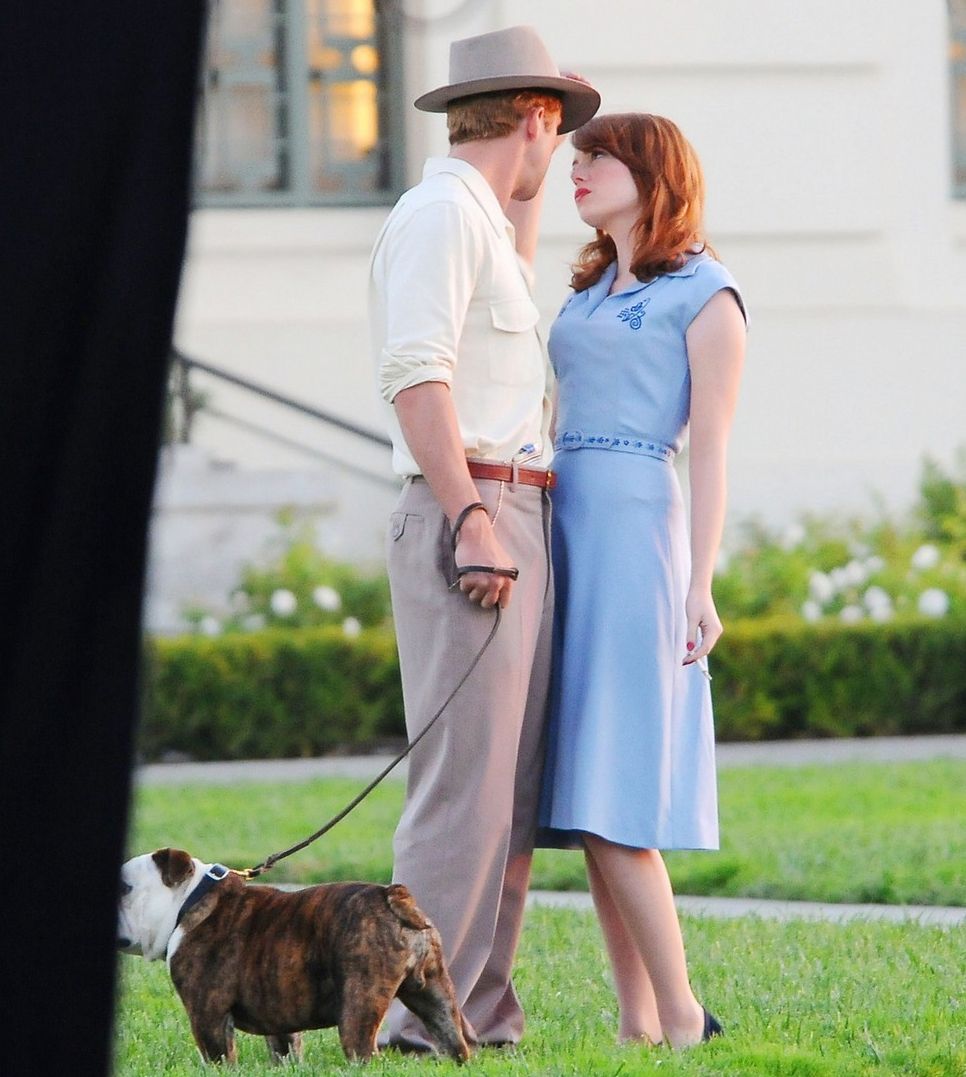 Ryan Gosling and Emma Stone on The Gangster Squad Set #5