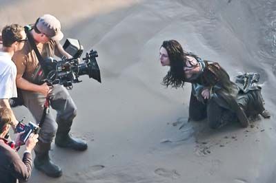 Kristien Stewart on the set of Snow White and the Huntsman #6