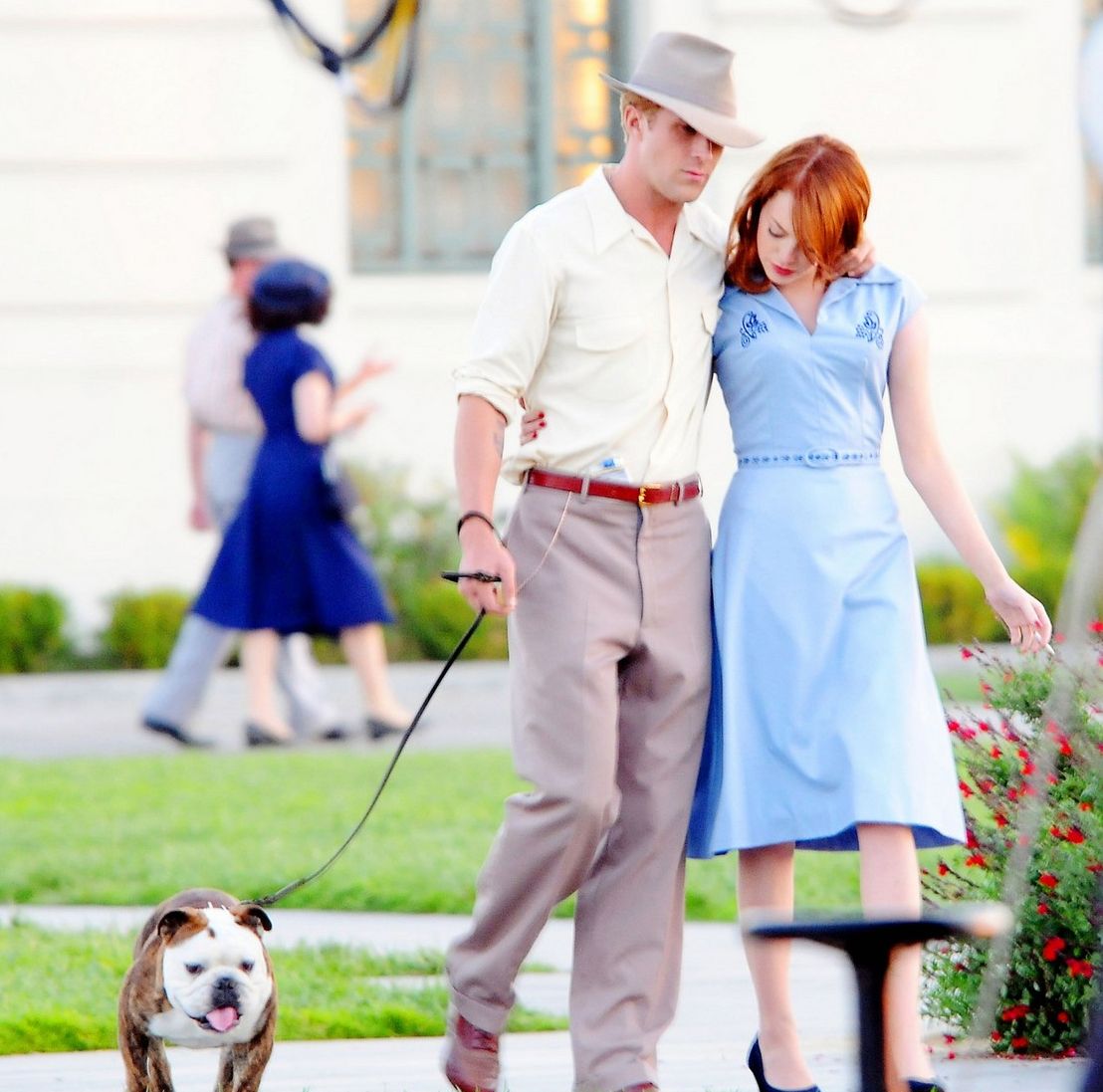 Ryan Gosling and Emma Stone on The Gangster Squad Set #4