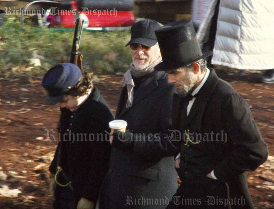 Steven Spielberg and Daniel Day-Lewis on the set of Lincoln