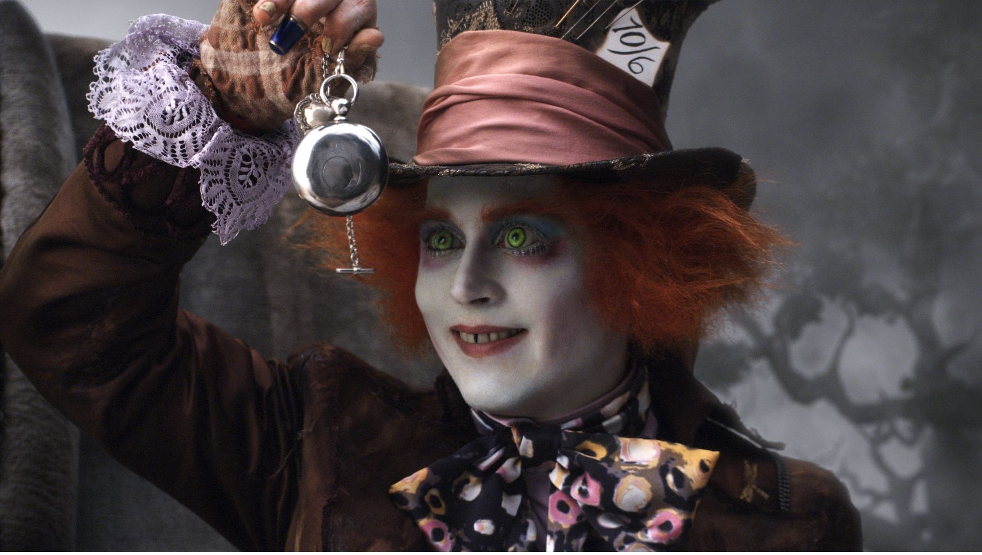 Johnny Depp Is The Mad Hatter in Alice in Wonderland